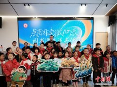 “点亮阅读微心愿”图书漂流送书活动走进四川 以书香润童心